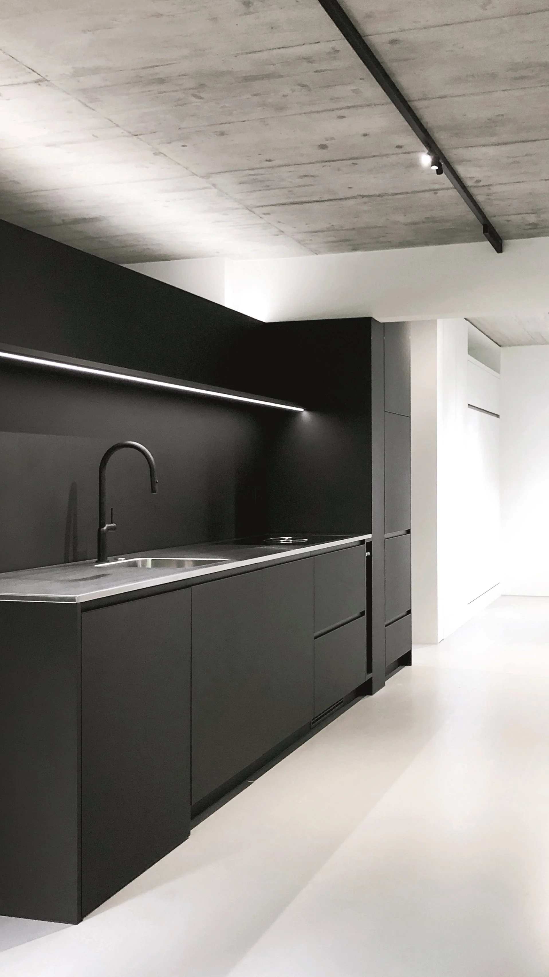 Cubo – Offener Wohnraum Sichtbetondecke
