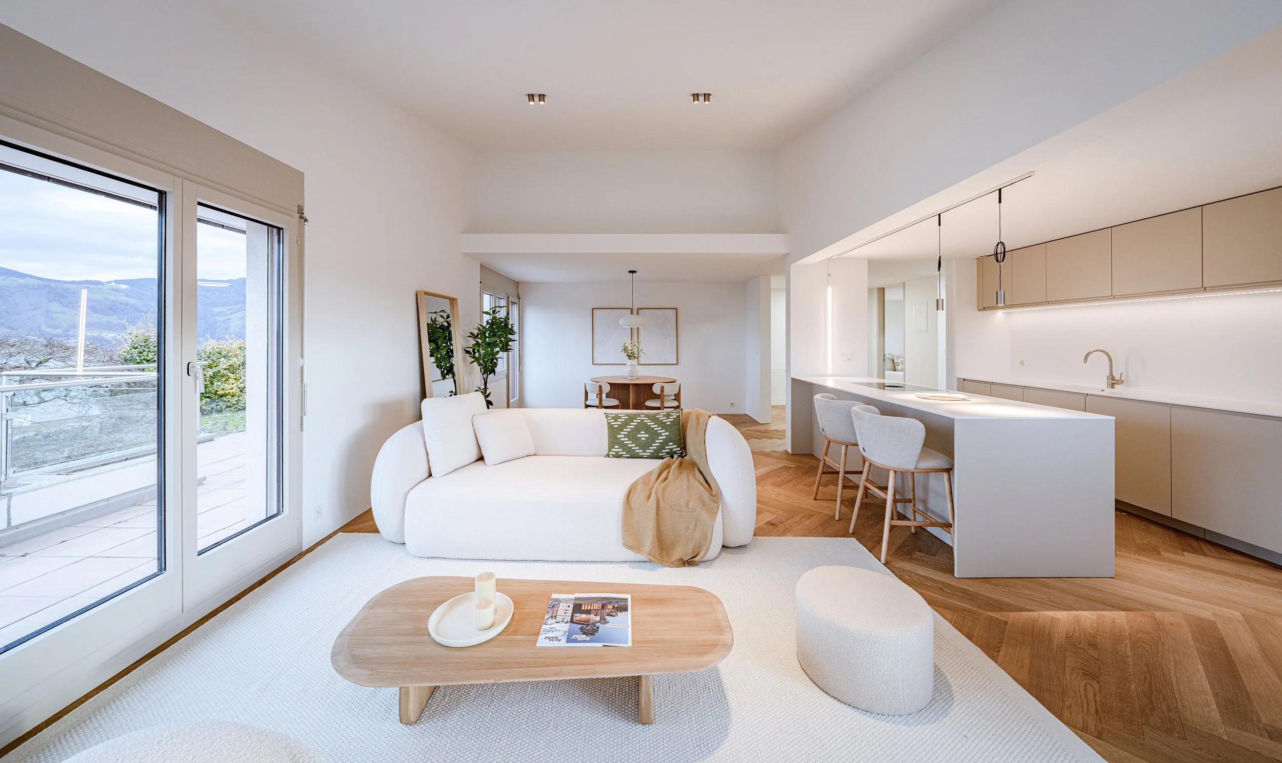 due viste, Immensee — Terrassenhaus mit Sichtachse zum Zugersee